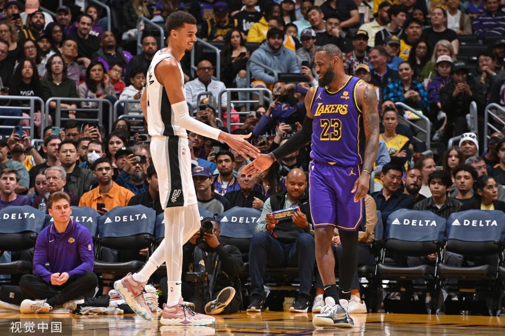 占据一席之 占据一席之