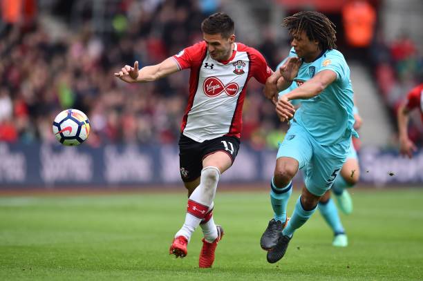 刻展现出超 刻展现出超